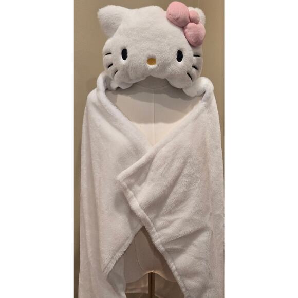 Hot Topic Sanrio Hello Kitty Hooded White Blanket - Picture 2 of 7